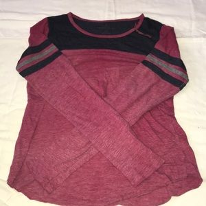 Light long sleeve tee